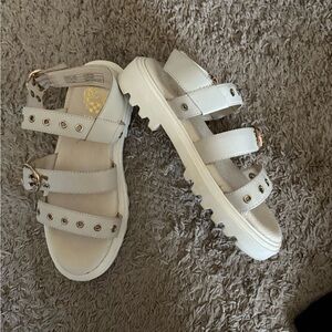 Vince Camuto Cream Leather Silvee Sandals Sz 41